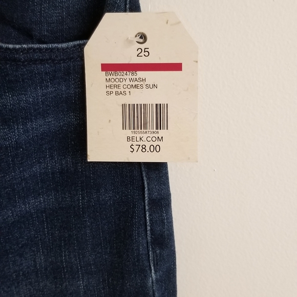 Wonderly NWT Flare Jeans - Picture 4 of 5
